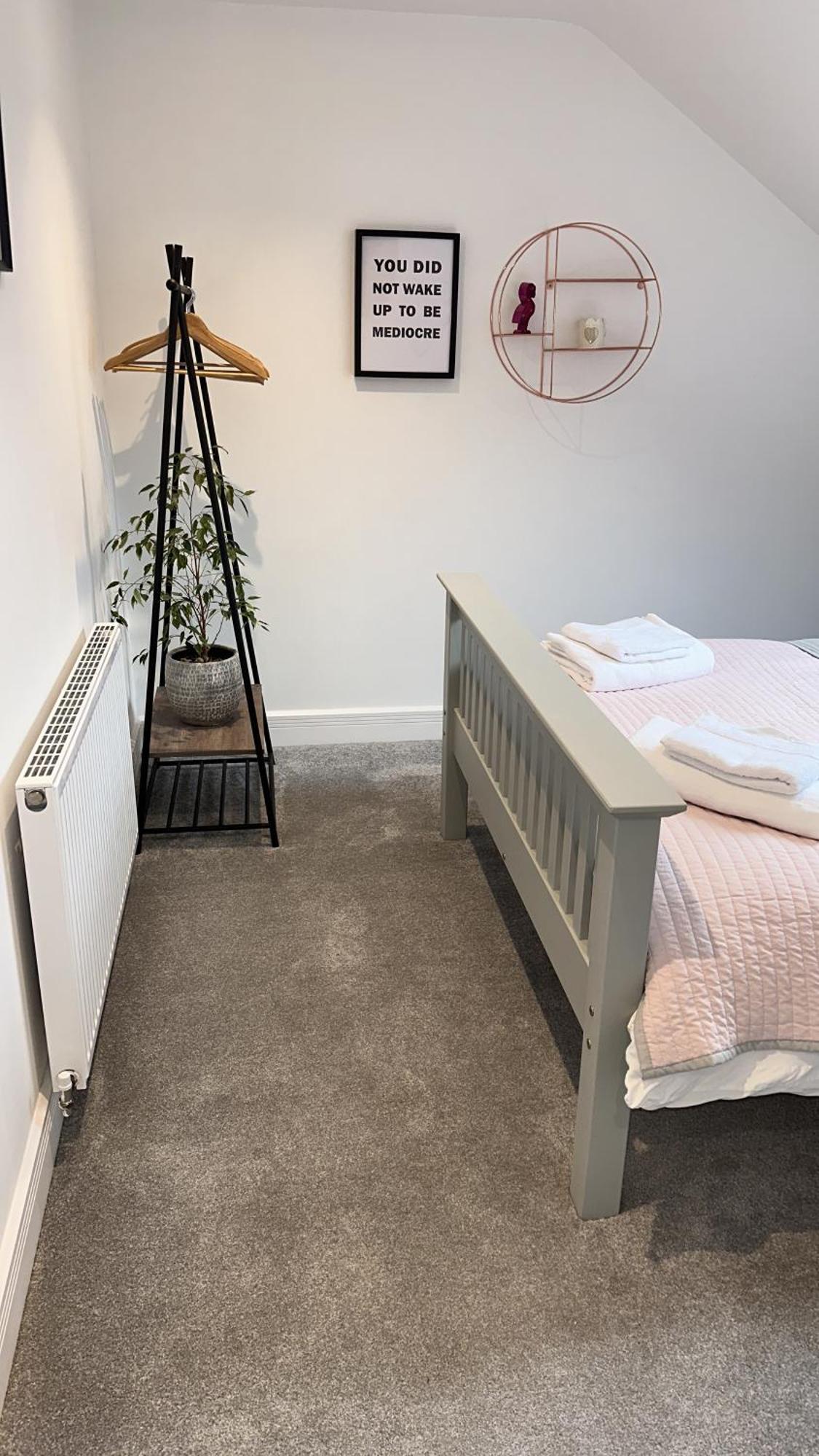 Modern Harrogate House Sleeps 10, Cinema Room & Hot Tub ภายนอก รูปภาพ
