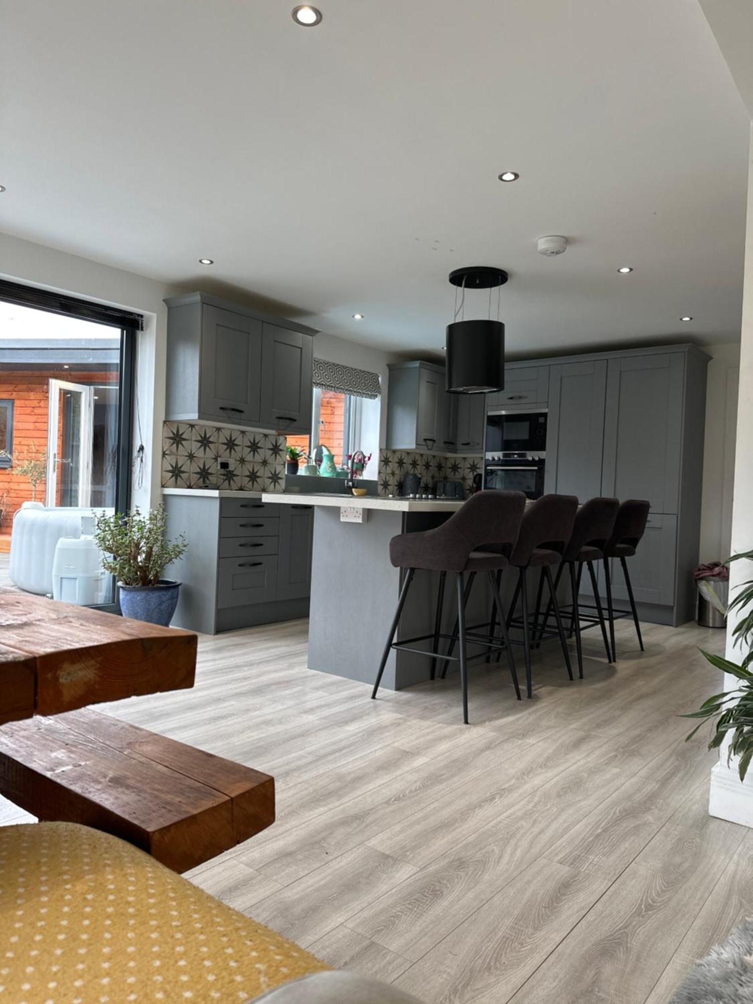 Modern Harrogate House Sleeps 10, Cinema Room & Hot Tub ภายนอก รูปภาพ